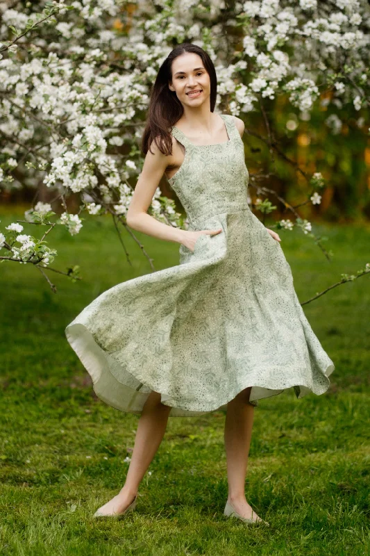 Pinafore Dress, Sleeveless, Patterned Chic unclassified dresses